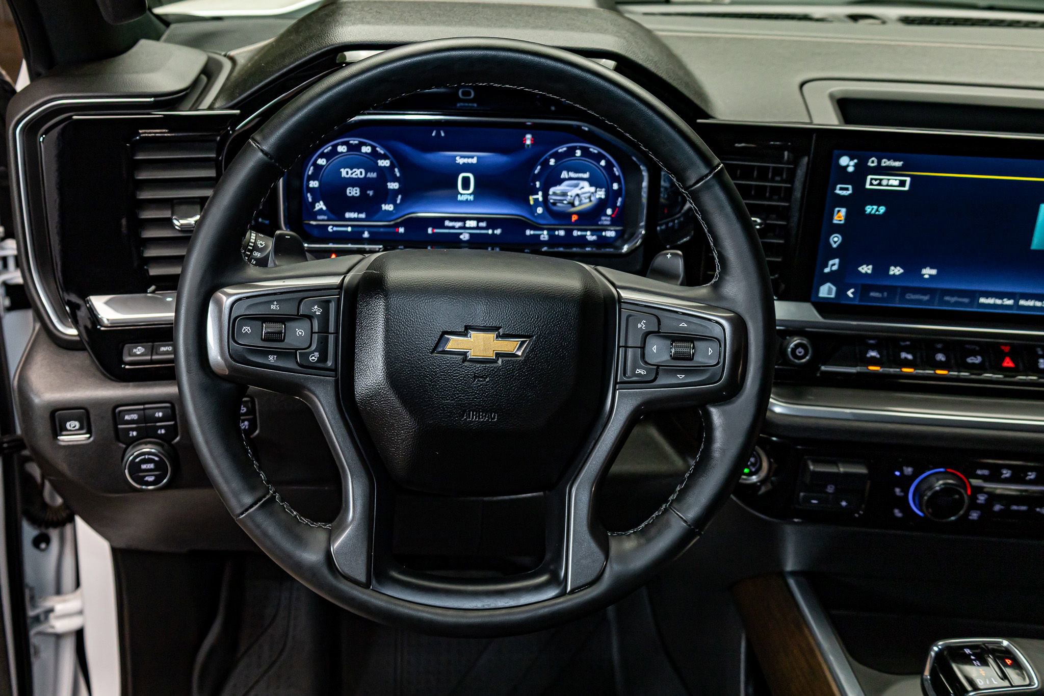 Used 2025 Chevrolet Silverado 1500 High Country w/ High Country Premium Package image 17