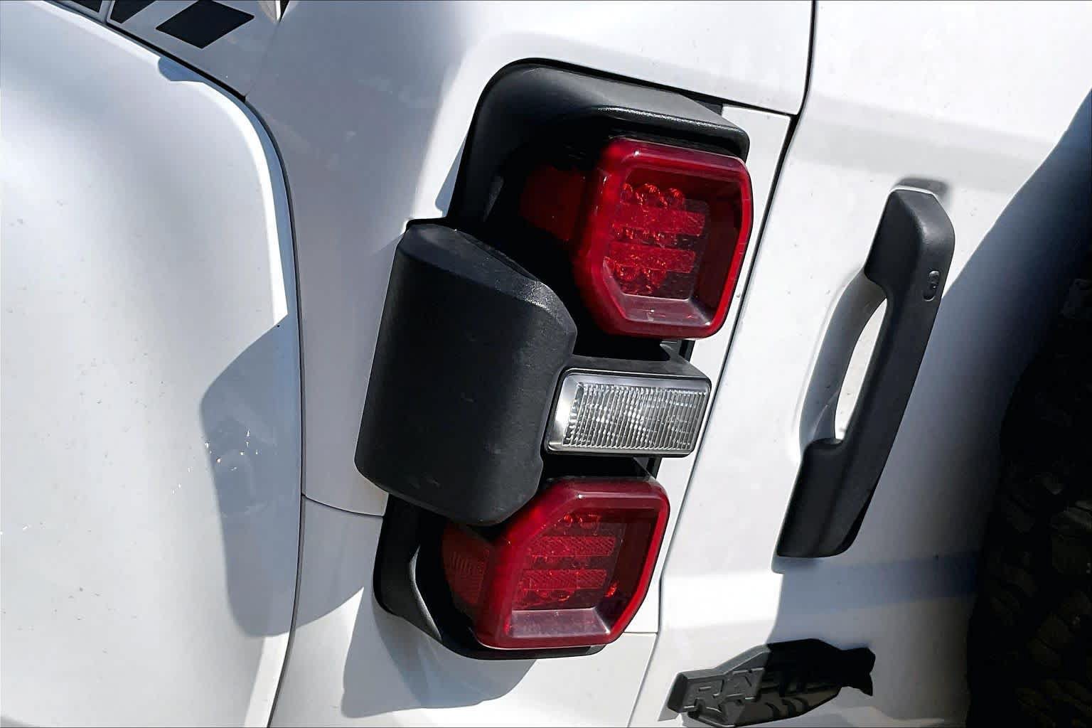 Used 2024 Ford Bronco Raptor w/ Interior Carbon Fiber Pack 6 AWD/4WD image 28