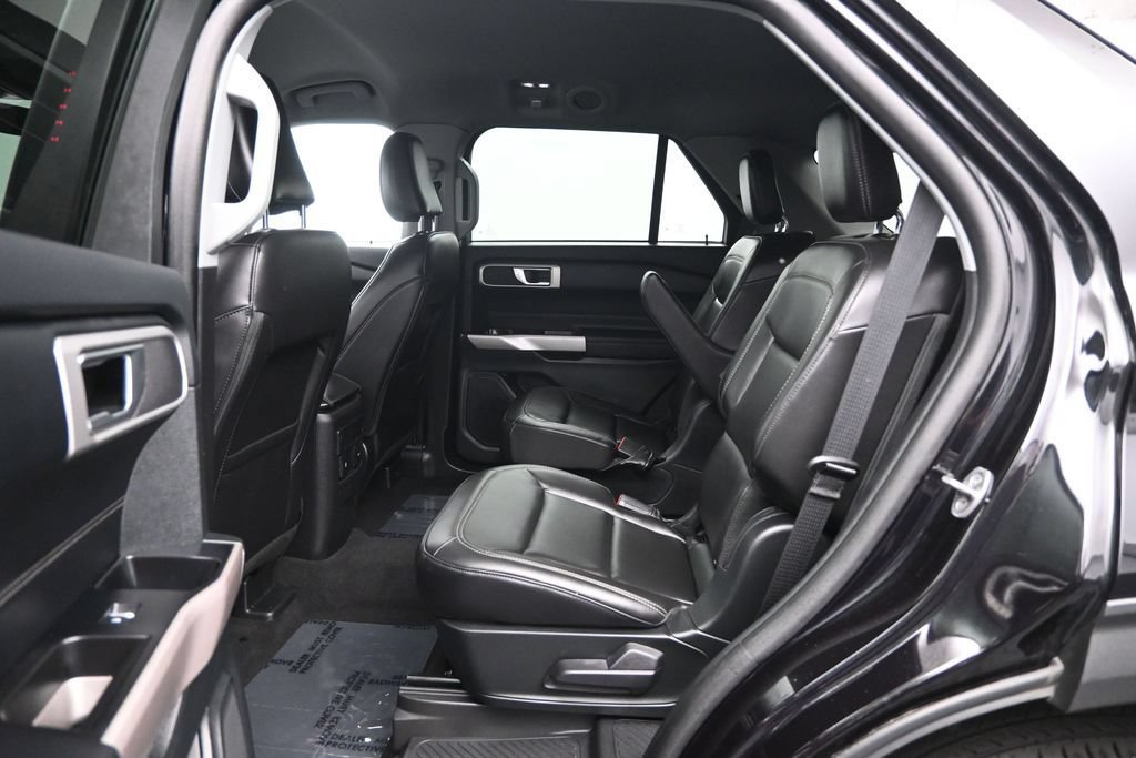 Used 2023 Ford Explorer XLT w/ Equipment Group 202A AWD/4WD image 25