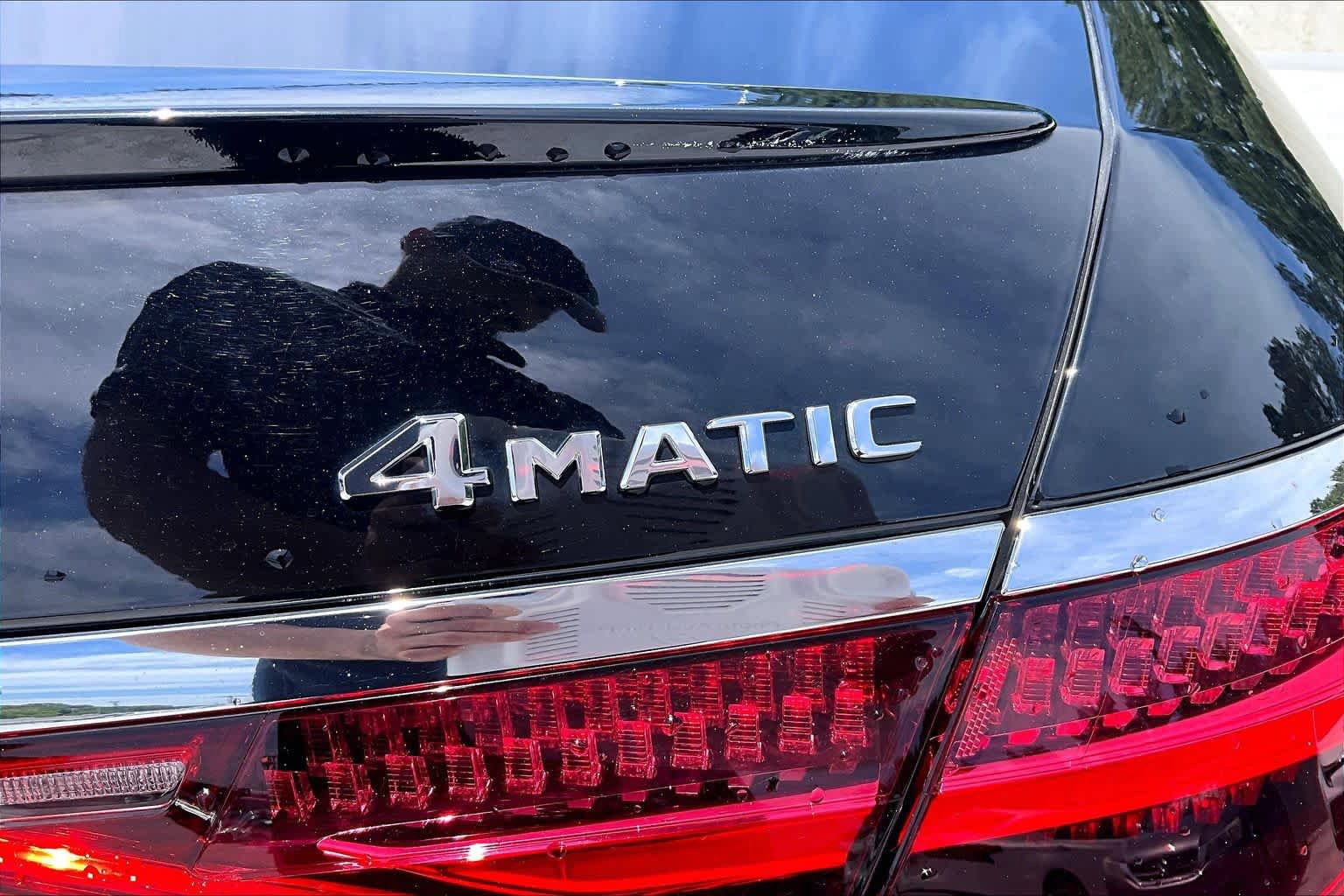 Used 2022 Mercedes-Benz S 500 4MATIC w/ AMG Line Package image 10