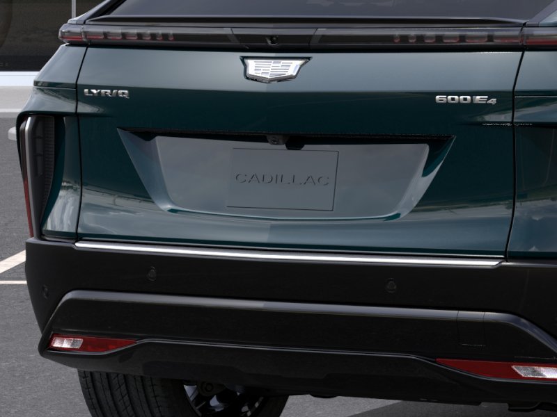 New 2026 Cadillac Lyriq Signature Luxury w/ LPO, Bronce Accent Package AWD/4WD image 16