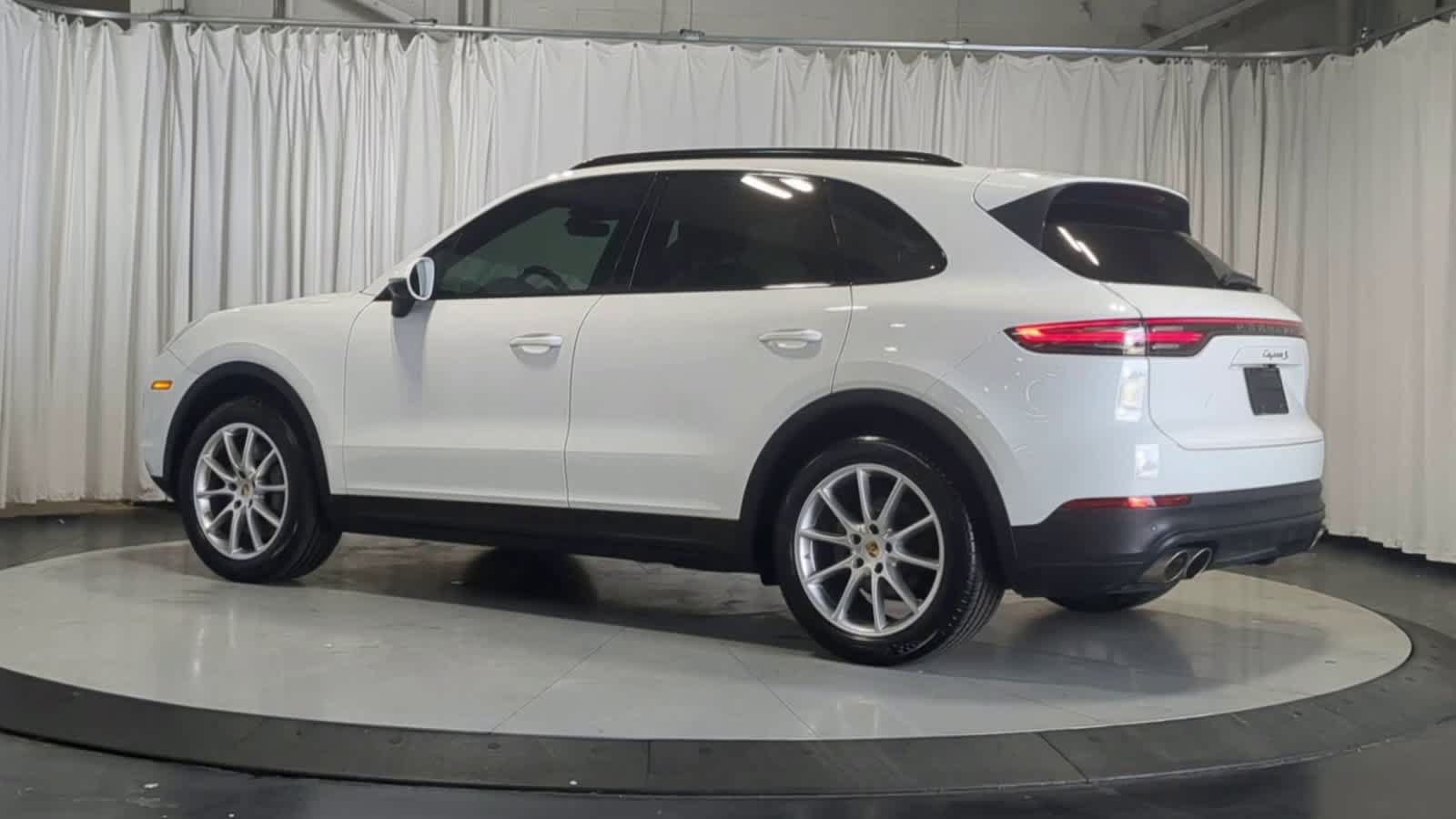 Used 2019 Porsche Cayenne S AWD/4WD image 6