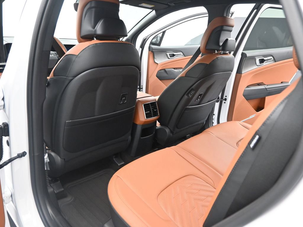 New 2026 Kia Sportage X-Line w/ X-Line Technology Package image 16