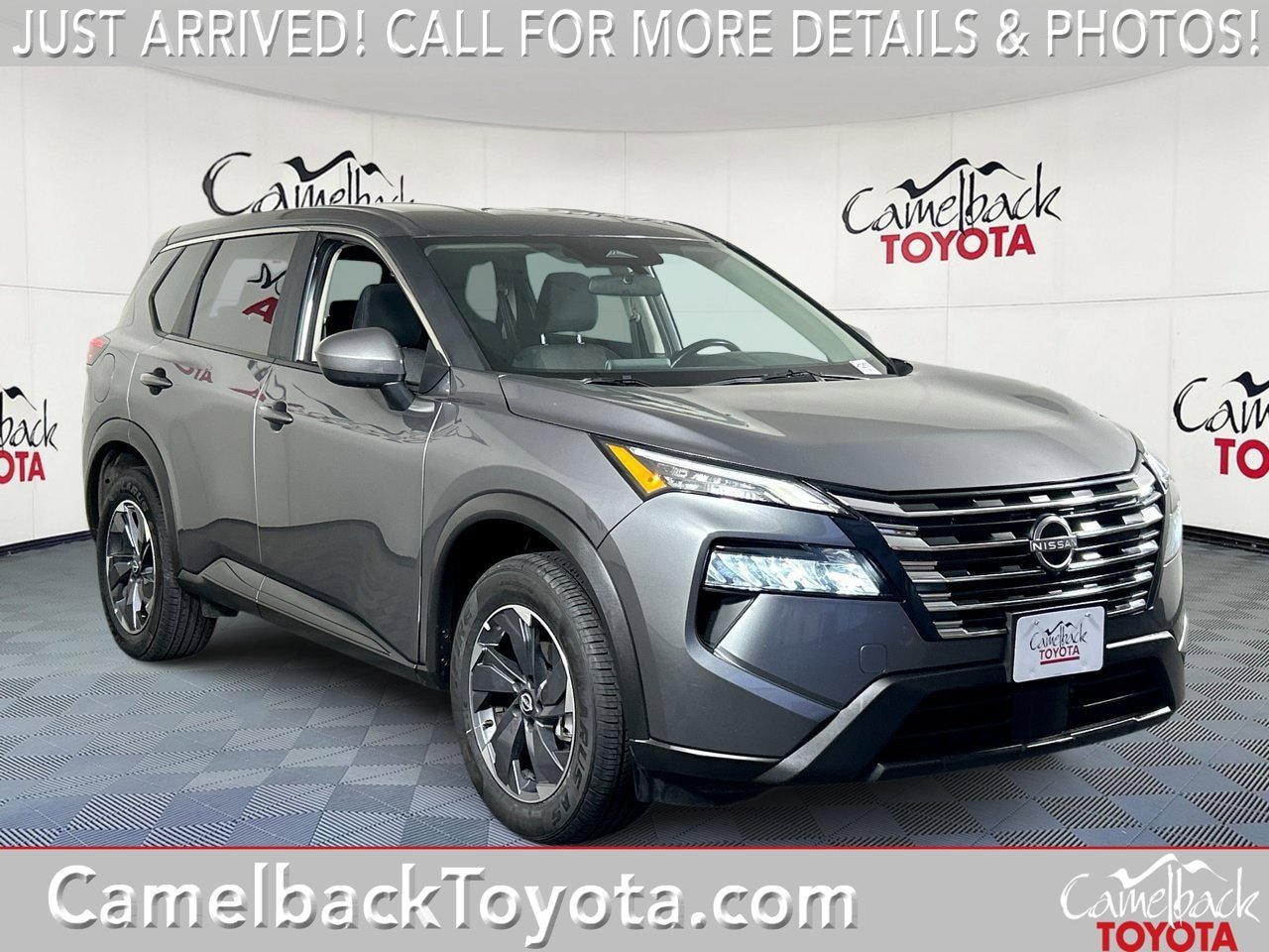 Used 2025 Nissan Rogue SV FWD image 1
