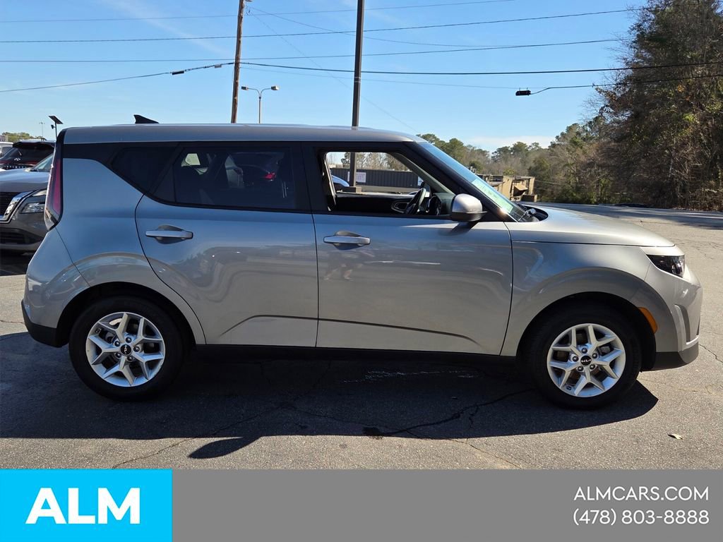 Used 2025 Kia Soul LX w/ LX Technology Package image 14