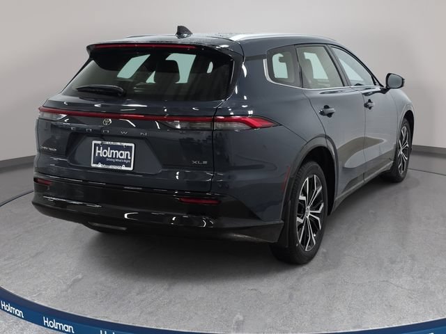 Certified 2025 Toyota Crown Signia AWD/4WD image 5