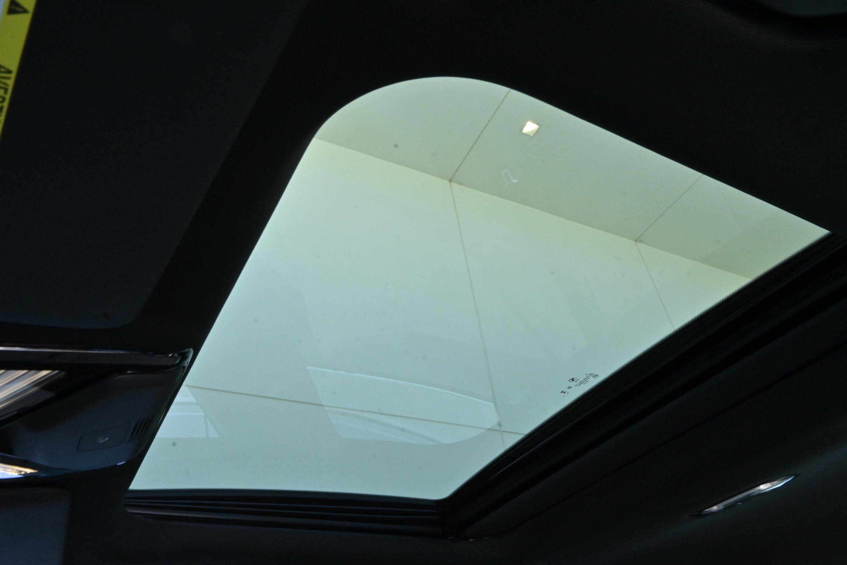 Certified 2025 BMW 330i Sedan image 26