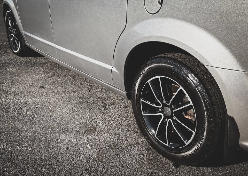 Used 2018 Dodge Grand Caravan SE w/ UConnect Hands-Free Group FWD image 23