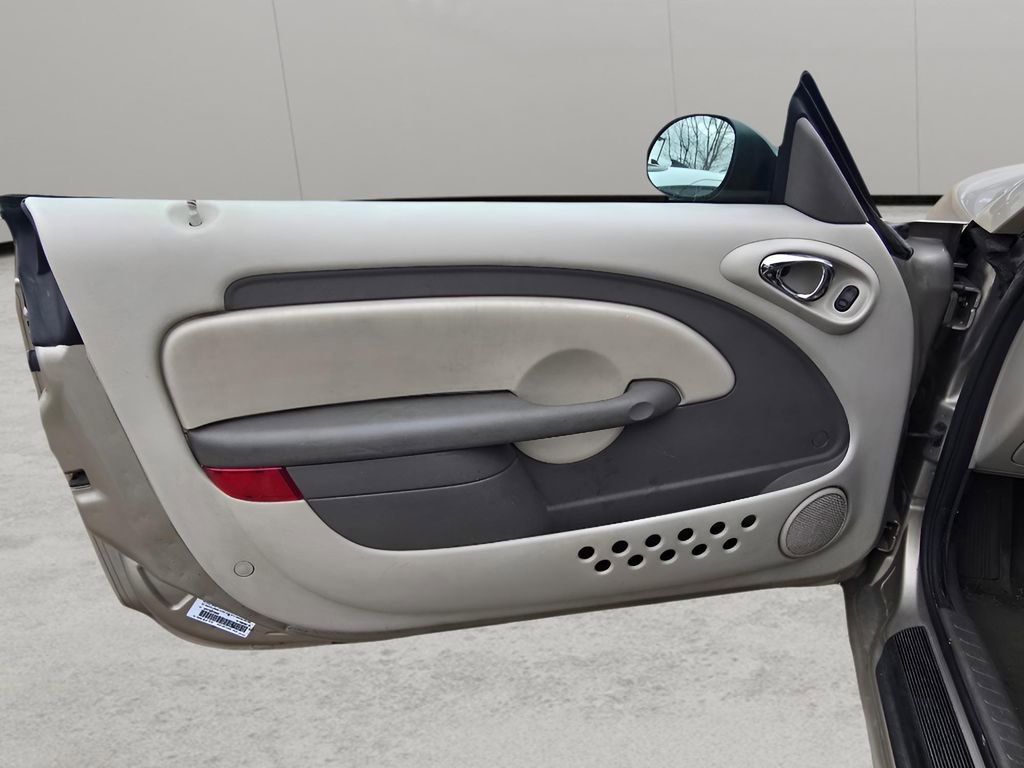 Used 2005 Chrysler PT Cruiser GT image 24