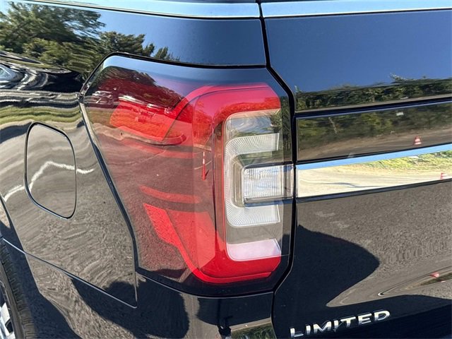 Certified 2023 Ford Expedition Limited image 11