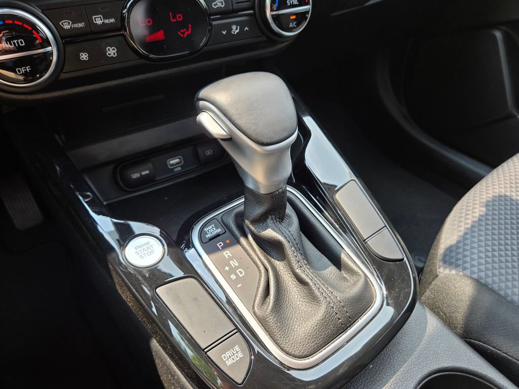 Certified 2022 Kia Soul X-Line FWD image 32