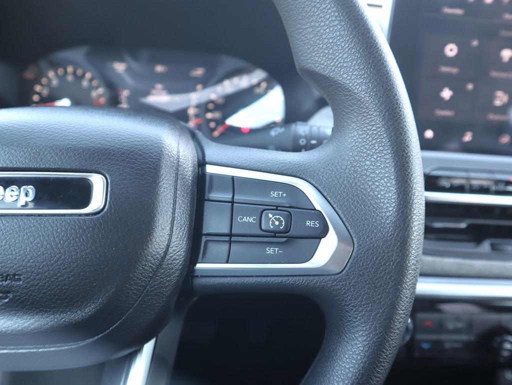 Used 2024 Jeep Compass Sport image 18