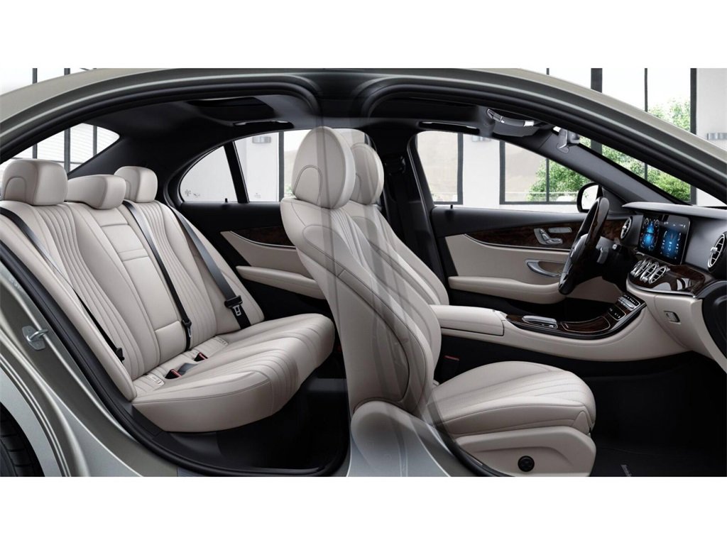 Used 2022 Mercedes-Benz E 350 4MATIC Sedan image 6