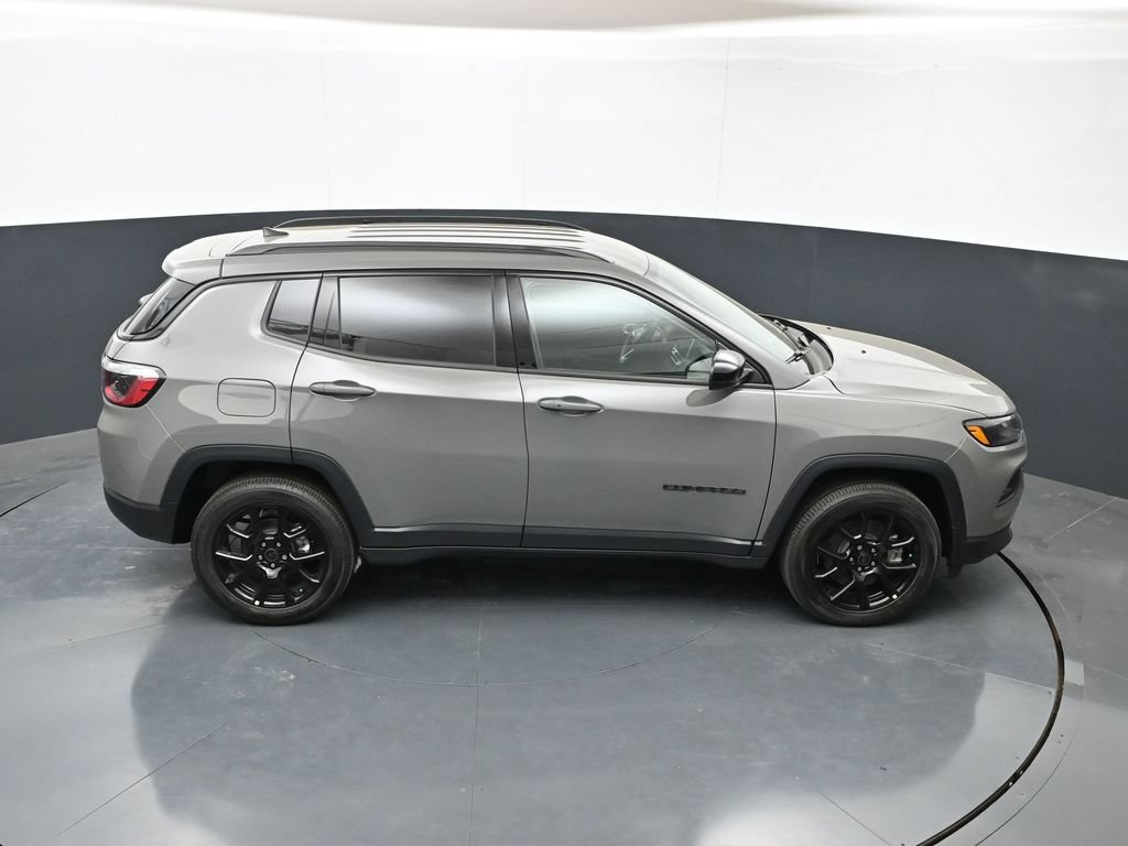 New 2026 Jeep Compass Latitude AWD/4WD image 31
