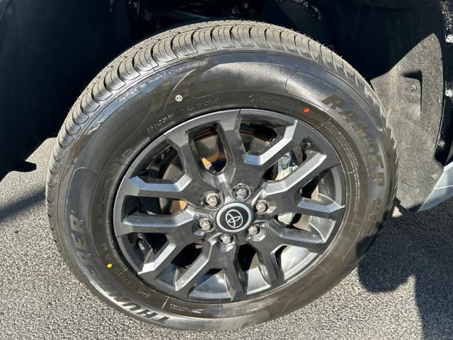 Used 2023 Toyota Tundra Platinum w/ Advanced Package AWD/4WD image 9