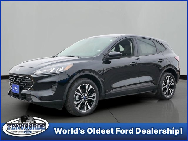 Certified 2022 Ford Escape SE w/ SE Sport Appearance Package AWD/4WD image 1