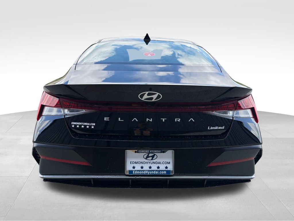 New 2026 Hyundai Elantra Limited FWD image 5