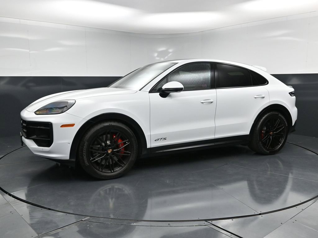 Used 2026 Porsche Cayenne GTS image 1