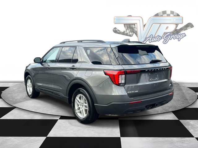 Used 2026 Ford Explorer Active AWD/4WD image 8