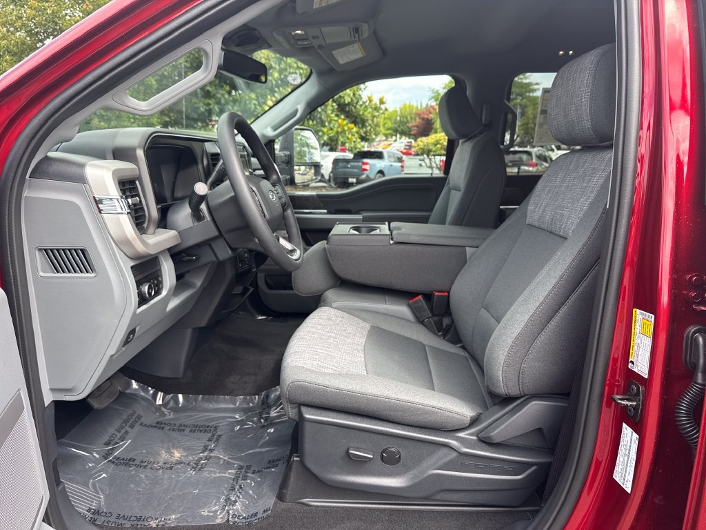 New 2026 Ford F250 XLT w/ XLT Premium Package AWD/4WD image 12