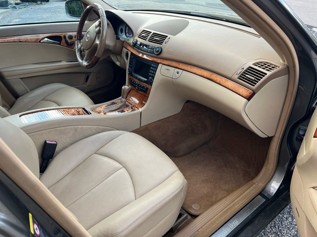 Used 2008 Mercedes-Benz E 350 4MATIC w/ Premium Pkg 1 image 16