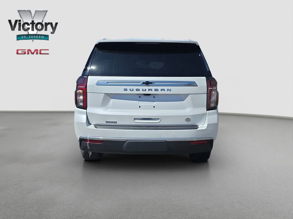 Used 2023 Chevrolet Suburban High Country image 16