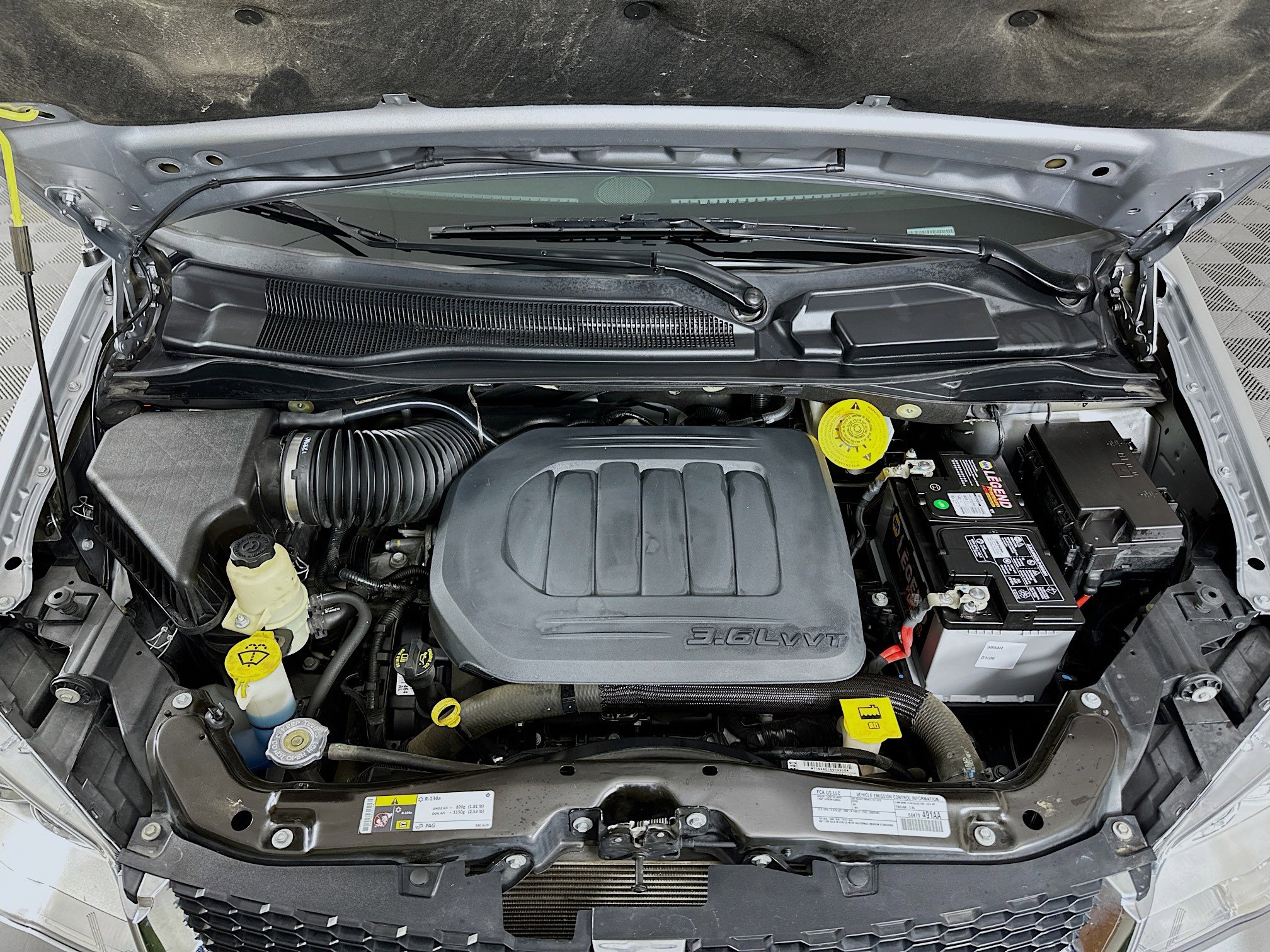 Used 2020 Dodge Grand Caravan SE w/ UConnect Hands-Free Group image 32