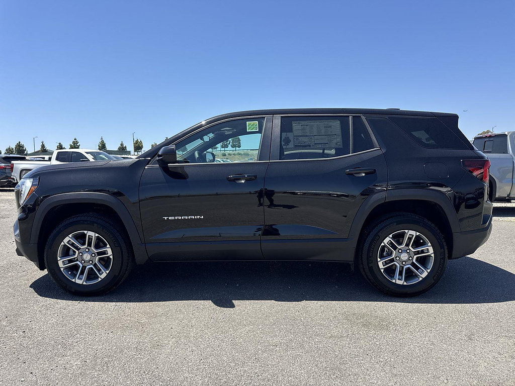 New 2027 GMC Terrain Elevation w/ LPO, Floor Liner Package FWD image 5