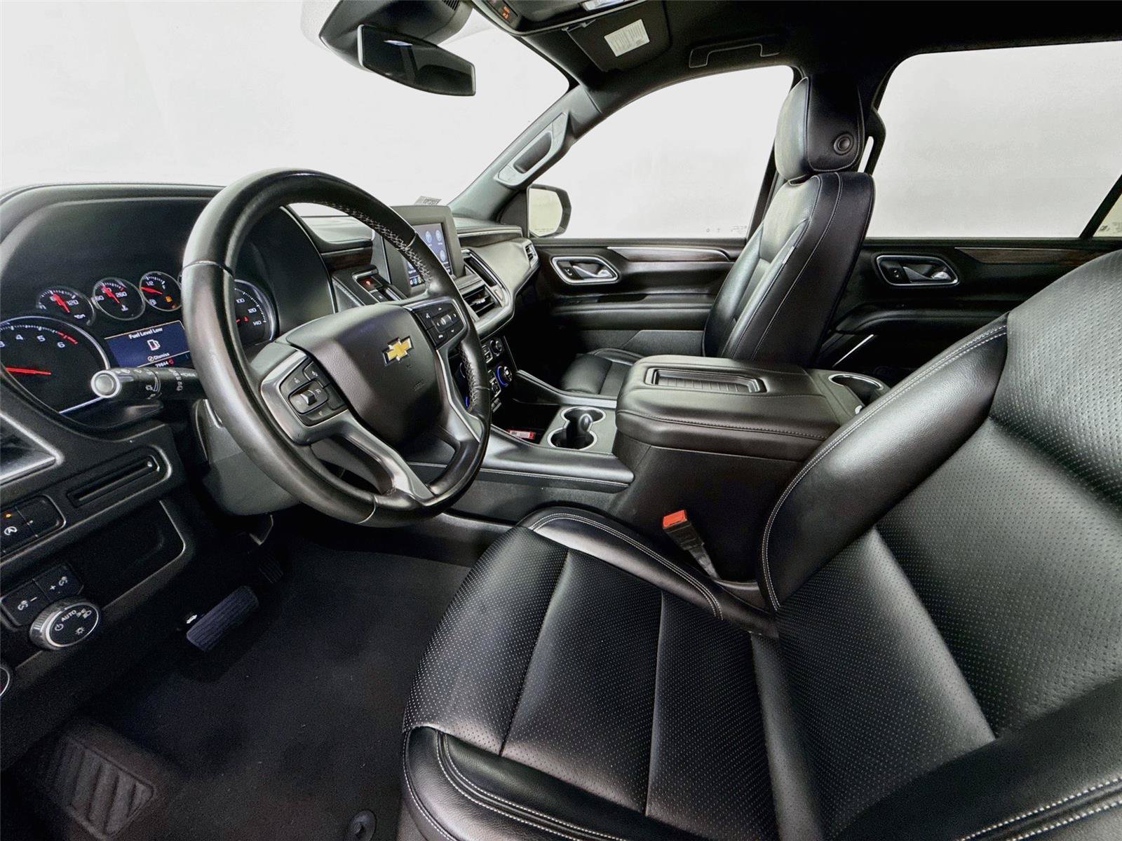 Used 2024 Chevrolet Suburban LS RWD image 11