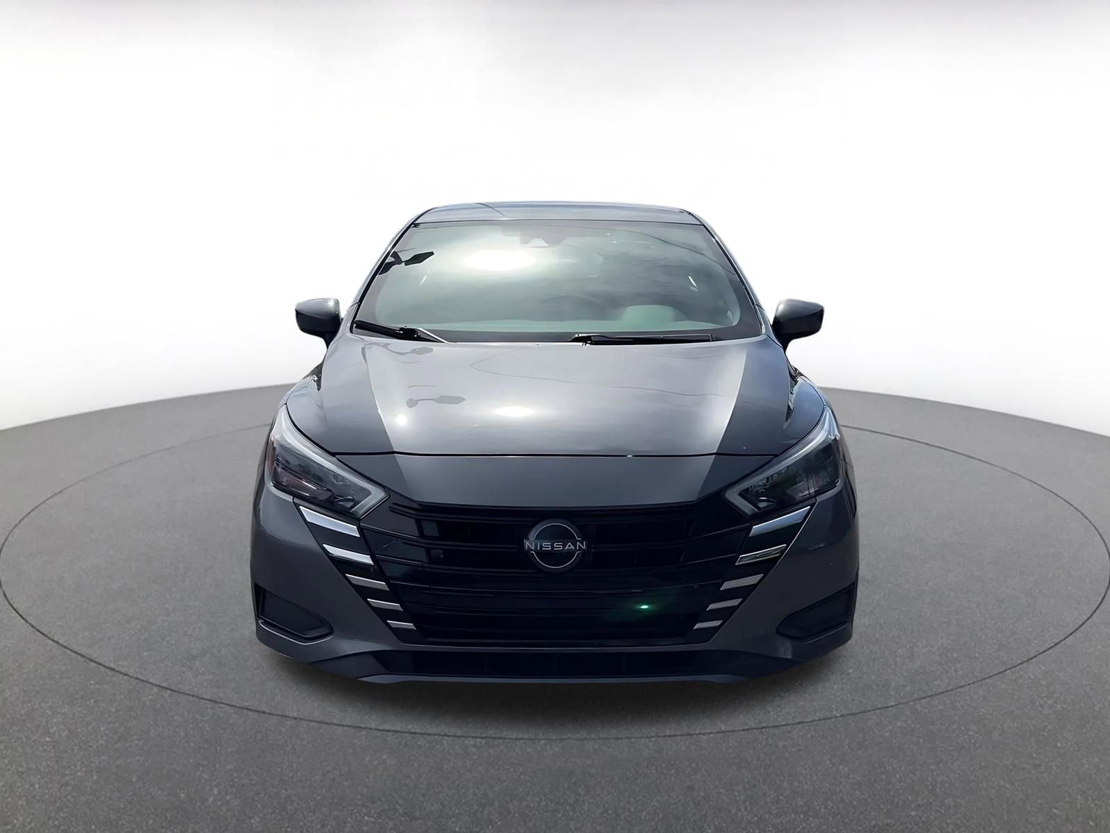 Used 2025 Nissan Versa SV FWD image 4