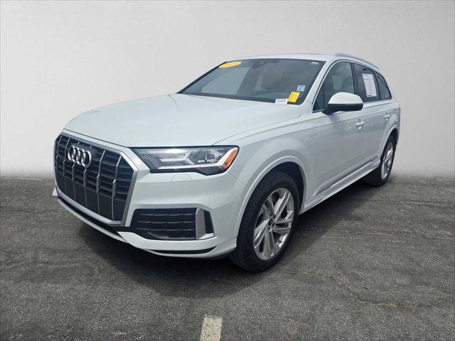 Used 2023 Audi Q7 2.0T Premium w/ Towing Package AWD/4WD image 7
