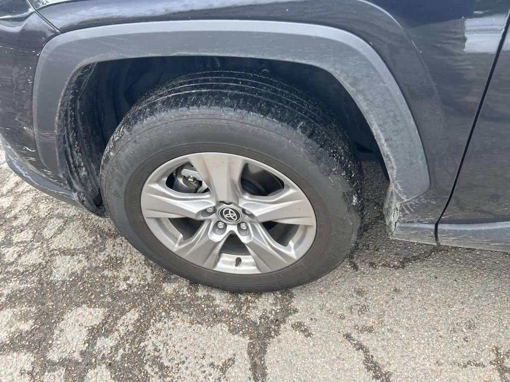 Certified 2025 Toyota RAV4 XLE image 17