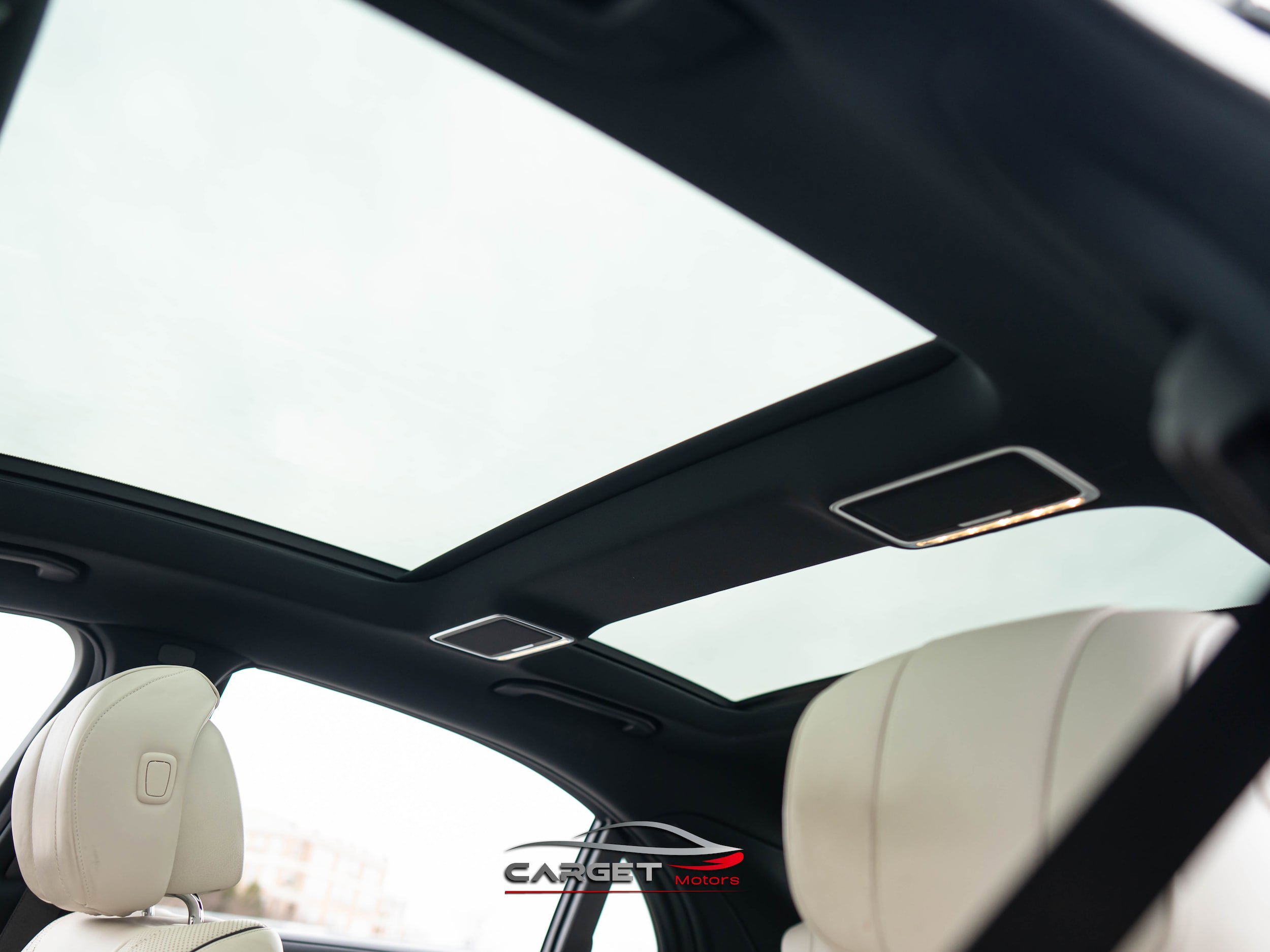 Used 2018 Mercedes-Benz S 560 Sedan image 40
