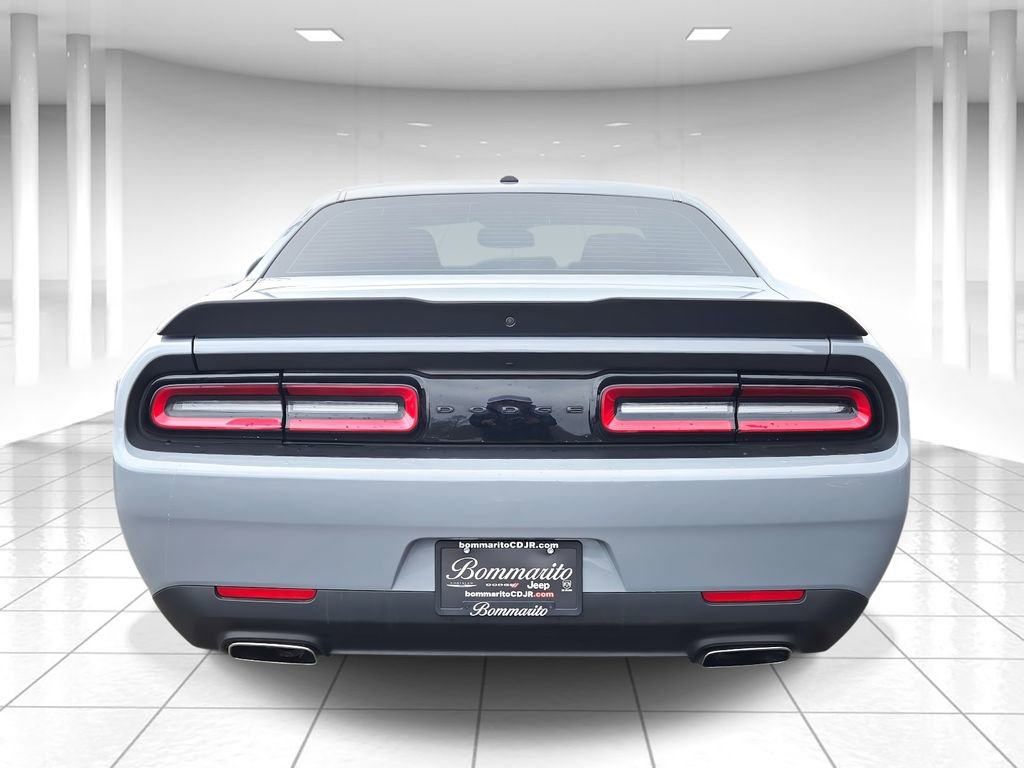Used 2022 Dodge Challenger SXT w/ Blacktop Package image 4