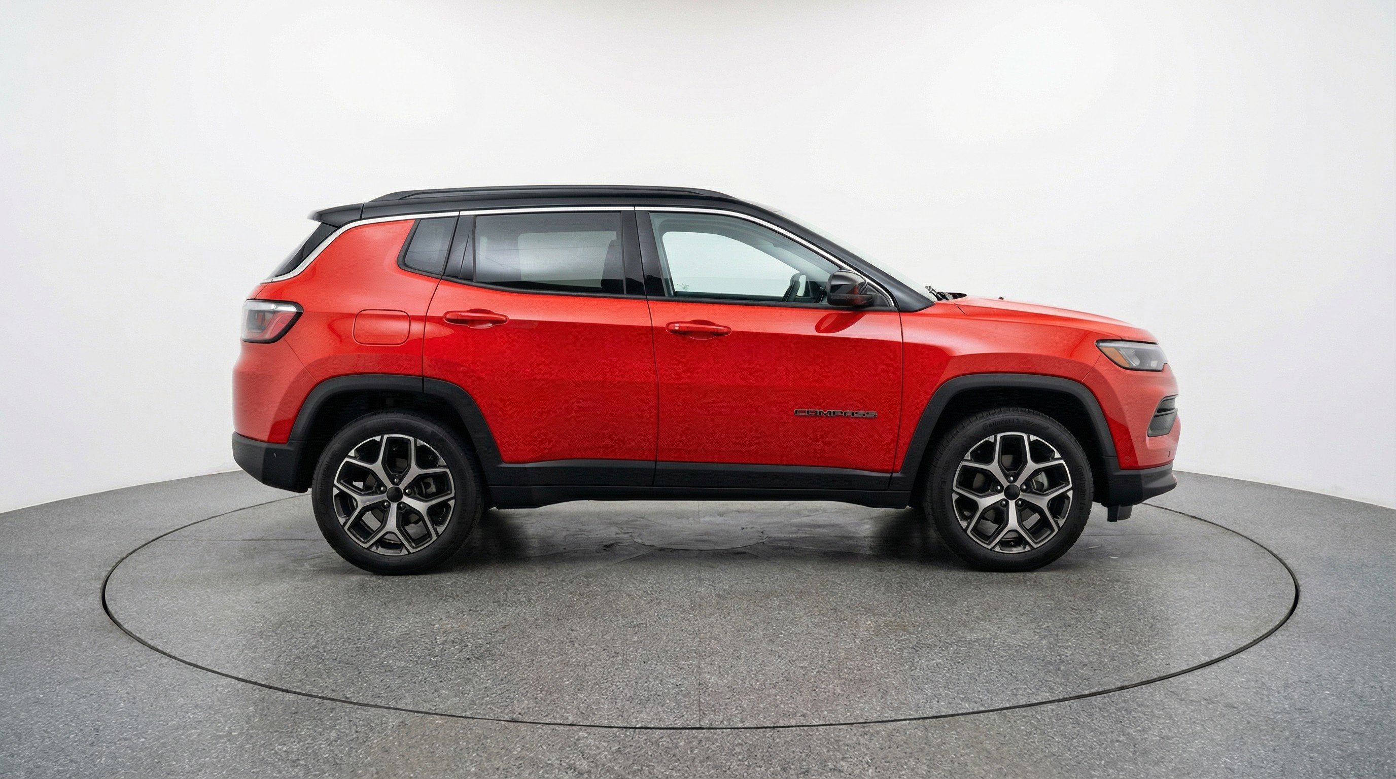 Used 2025 Jeep Compass Limited image 11