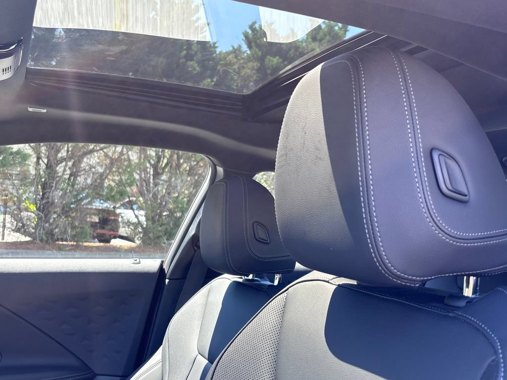 Used 2026 BMW M240i Coupe RWD image 17