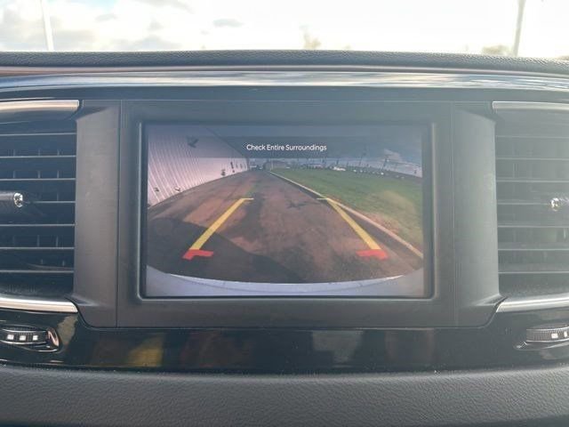 Used 2023 Chrysler Voyager LX image 24