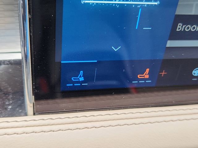 Used 2024 Lincoln Corsair AWD w/ Equipment Group 102A image 23