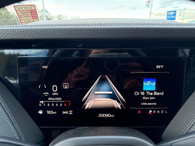 Used 2025 GMC Yukon XL Denali image 35