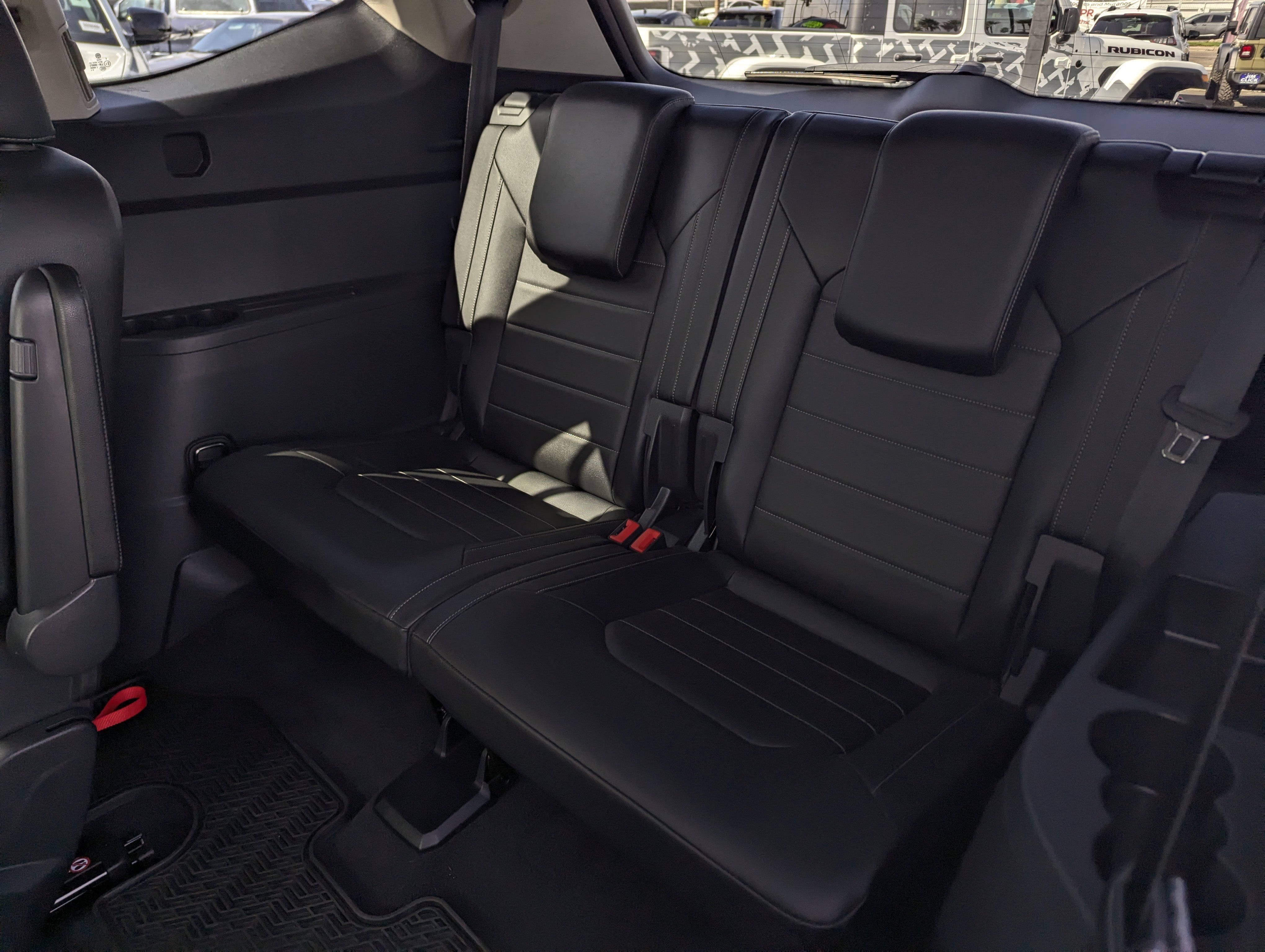 Used 2020 Volkswagen Atlas SEL R-Line image 9