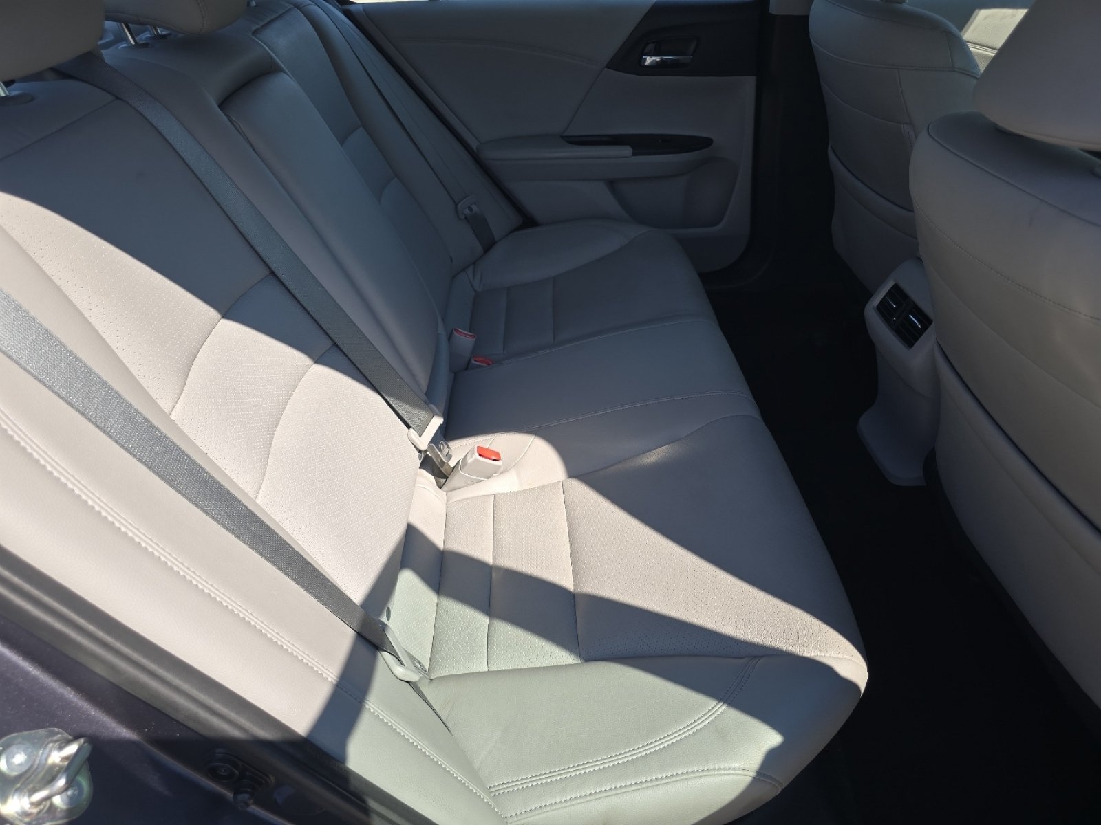 Used 2017 Honda Accord EX-L image 20