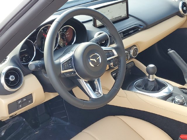 New 2026 MAZDA MX-5 Miata RF Grand Touring RWD image 6