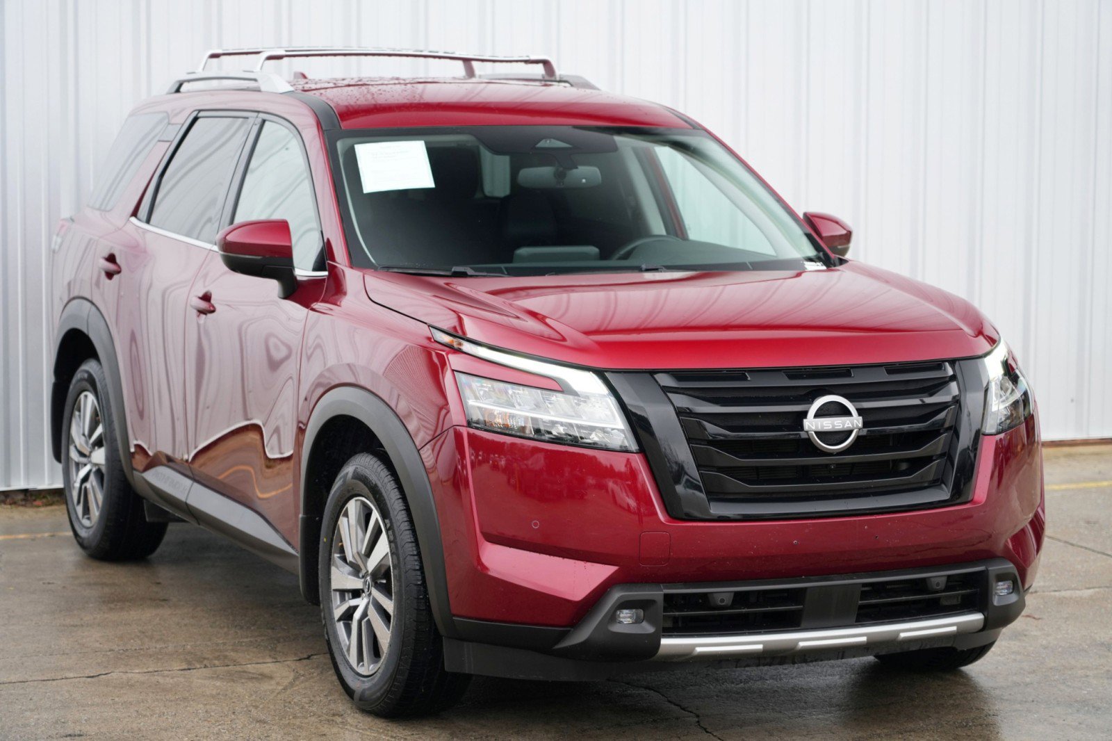 Used 2022 Nissan Pathfinder SL w/ Lighting Package (N92) image 54