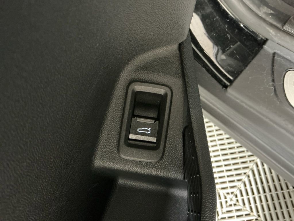 Certified 2025 MINI Cooper S image 23