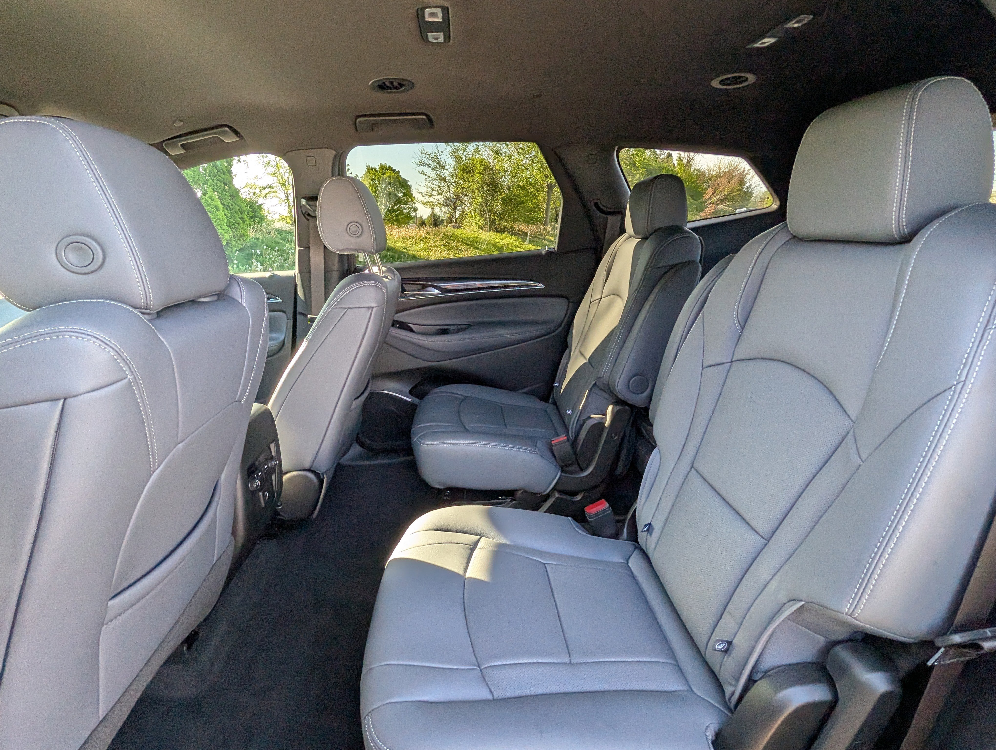 Used 2024 Buick Enclave Essence w/ Sport Touring Edition image 33