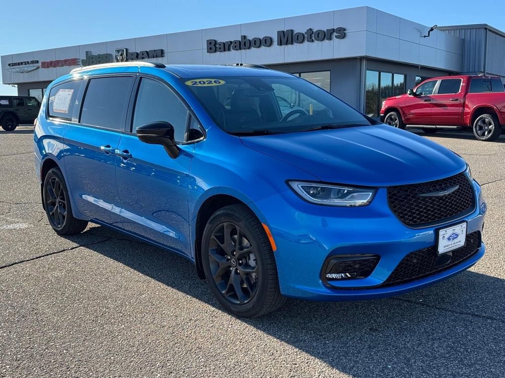 New 2026 Chrysler Pacifica Limited w/ S Appearance Package image 1