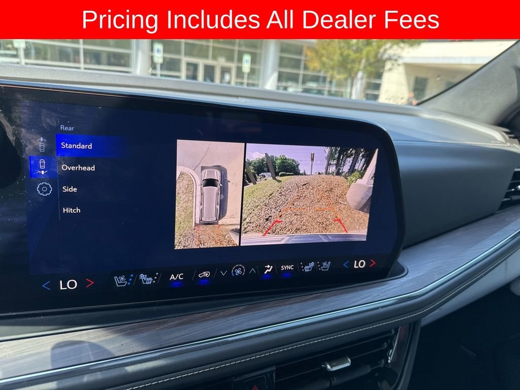 Used 2025 Chevrolet Suburban Premier AWD/4WD image 6