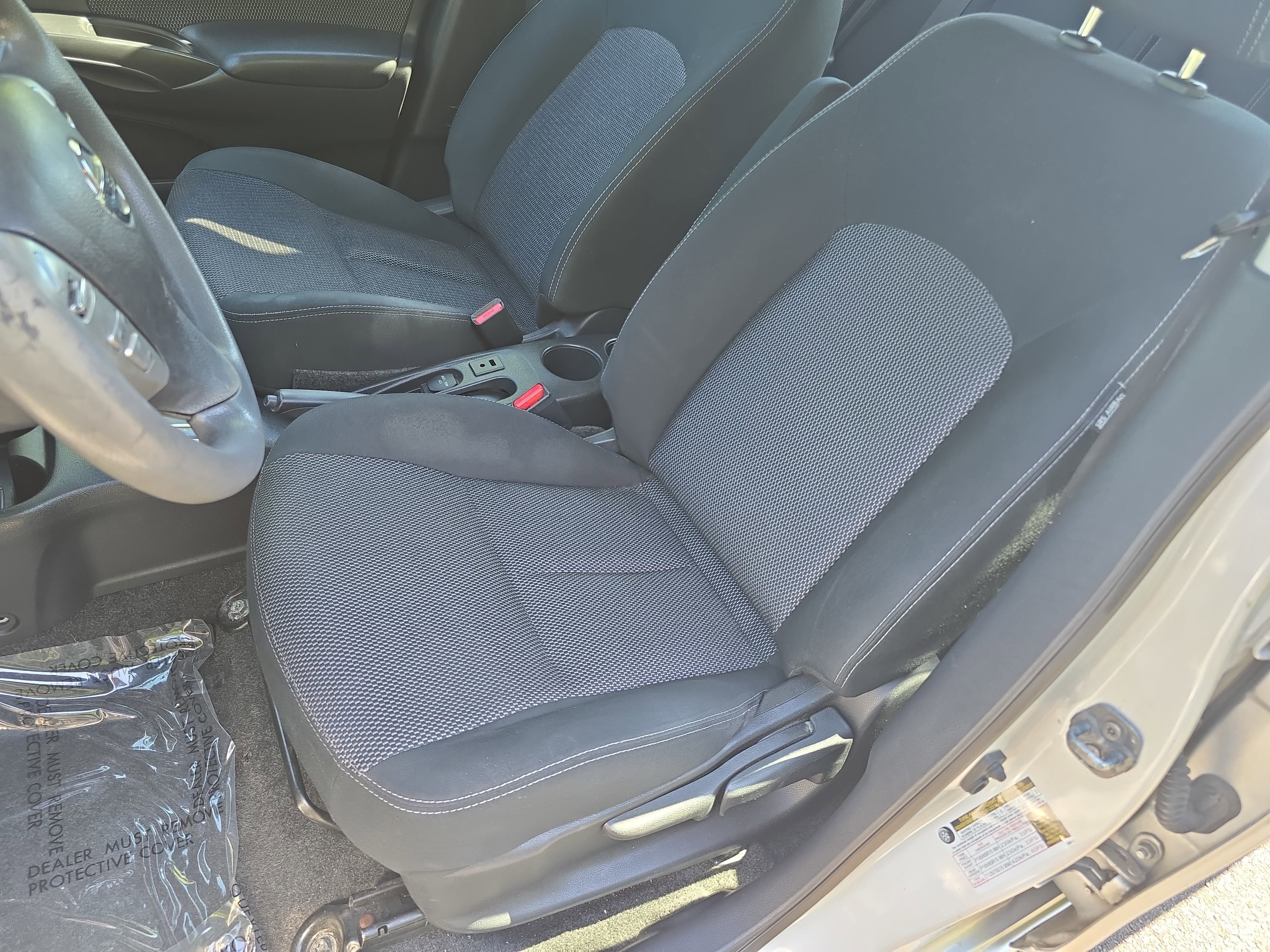Used 2016 Nissan Versa SV FWD image 14