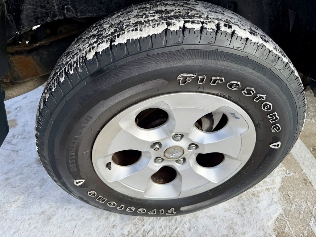 Used 2013 Jeep Wrangler Unlimited Sahara w/ Dual Top Group image 9