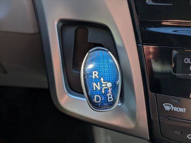 Used 2017 Toyota Prius V Five image 12